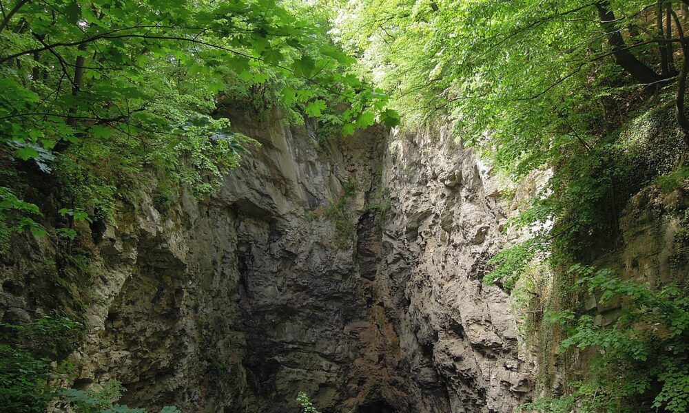 Hranická propast